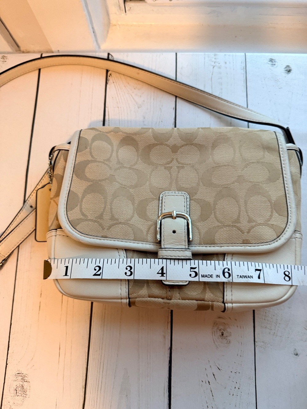 COACH | Hadley Signature Crossbody (2014) #F30601 - Picture 13 of 16